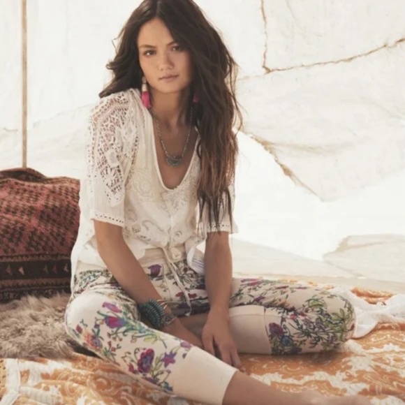 Spell & The Gypsy Queen Floral Slouchies Joggers Size S Boho Cream Purple